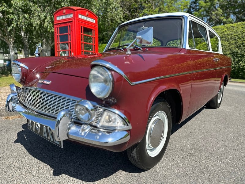 Rapid Classics: Eine Suche. Alle Oldtimer. 16 » Rapid Classics: Eine Suche. Alle Oldtimer. 1960 Ford Anglia Saloon