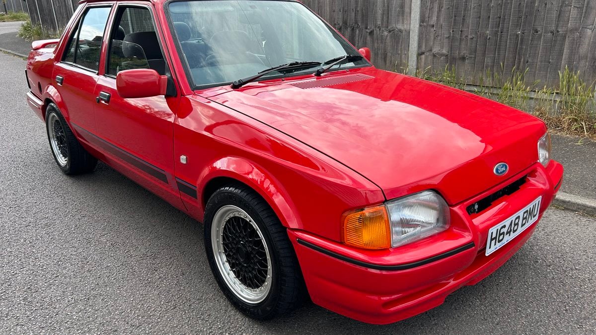 1991 Ford Orion Rouge Manuel 5 Vitesses Conduite Droite In Maldon 1991-ford-orion-rouge-manuel-5-vitesses-conduite-droite-in-maldon