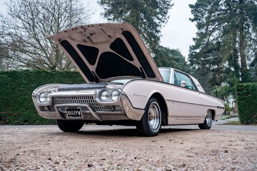 1962 Ford Thunderbird