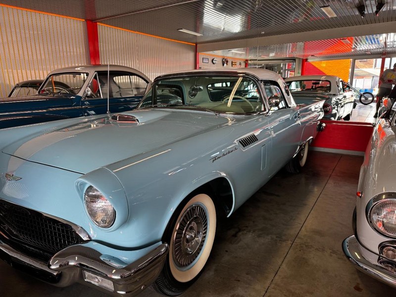 1957 Ford Thunderbird - 2 1957 Ford Thunderbird - 2