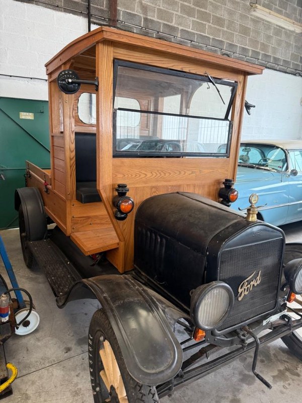 1921 Ford Model T - 2 1921 Ford Model T - 2