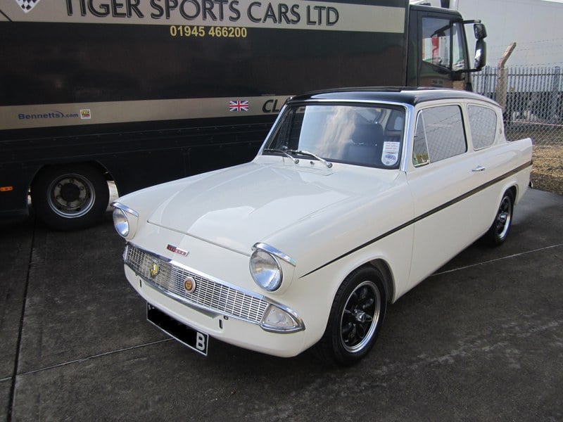 1963 Ford Anglia resto's