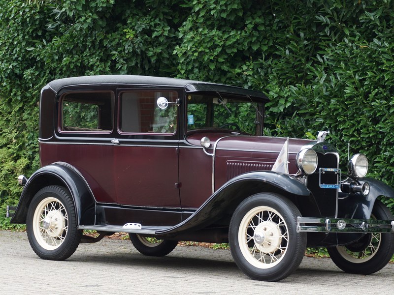 Ford Model A Tudor, mit Kilometertacho