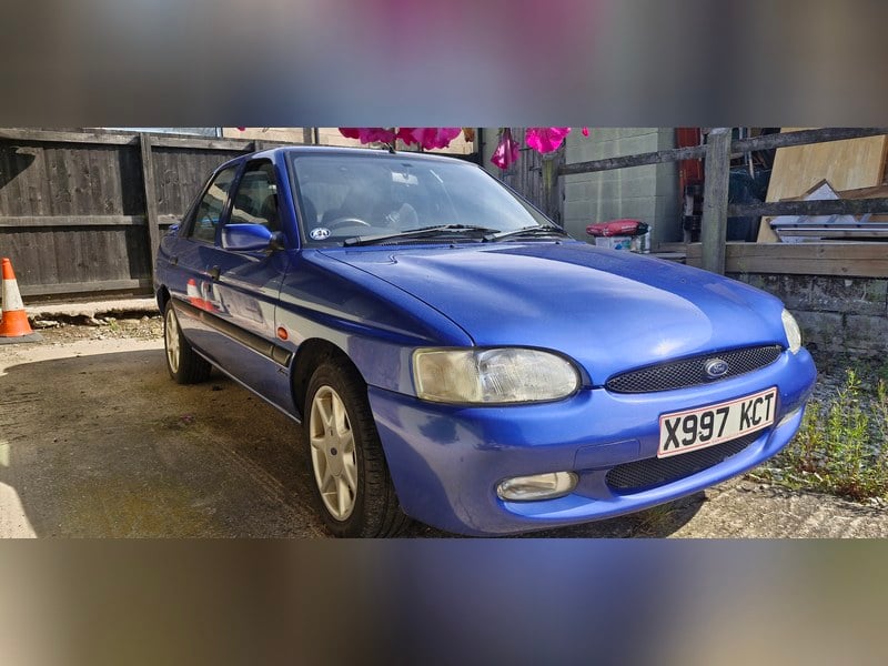 Ford Escort Finesse barn find 1 owner Price Reduced