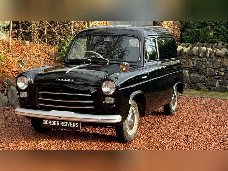 Ford Thames Van