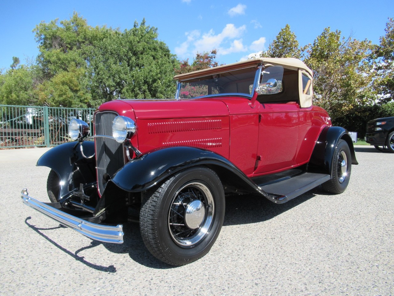 1932 Ford Deluxe Model 18 Roadster Hot Rod, foto 1