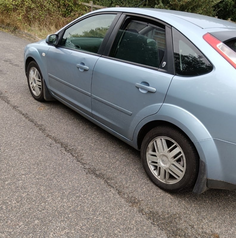 2005 Ford Focus - 2 2005 Ford Focus - 2