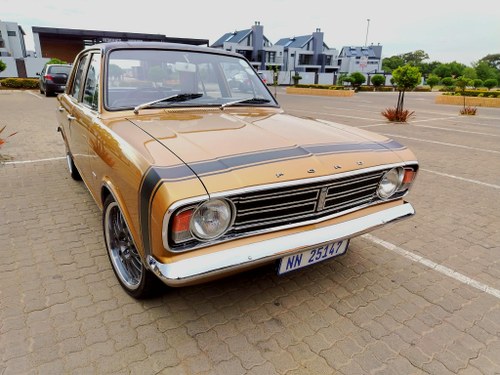 1971 Ford Cortina Mark 2 (PRICE INCLUDES SHIPPING)