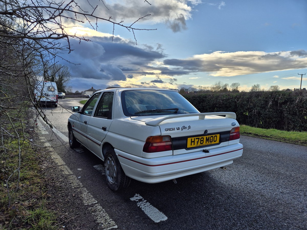 1990 Ford Orion White Manual, 5 speed Right Hand Drive in Gainsborough ...