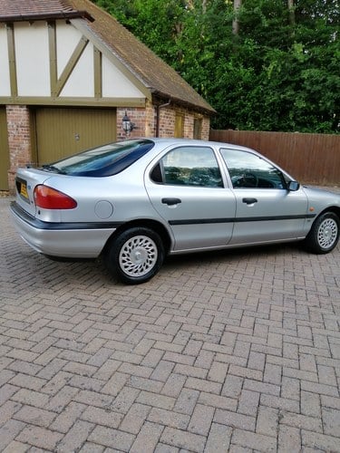 1994 Ford Mondeo