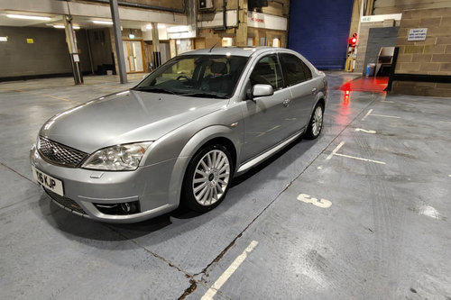 2005 Ford Mondeo ST220