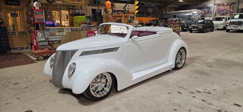 1937 Ford Custom - 1 1937 Ford Custom - 1