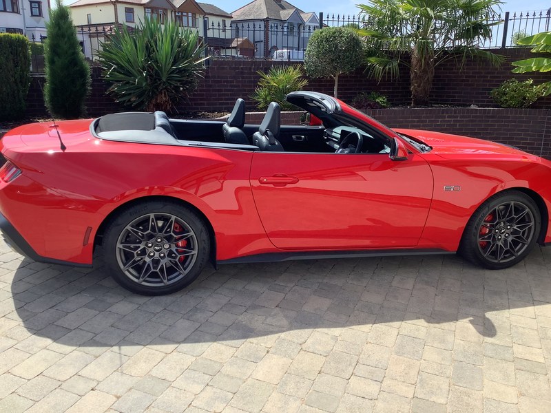 2025 Ford Mustang - 2 2025 Ford Mustang - 2