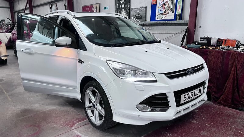 2016 Ford Kuga - 1 2016 Ford Kuga - 1