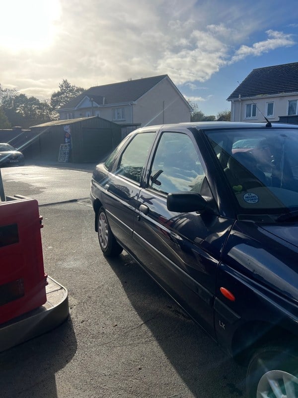1996 Ford Escort - 2 1996 Ford Escort - 2