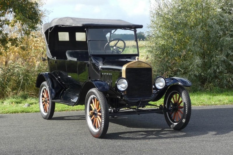 1925 Ford Model T - 2 1925 Ford Model T - 2
