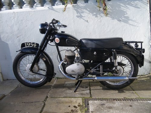 1954 FRANCIS BARNETT FALCON VENDIDO