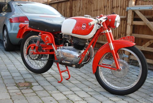 1957 175 Rossa Extra Italian classic beautiful bike SÅLD