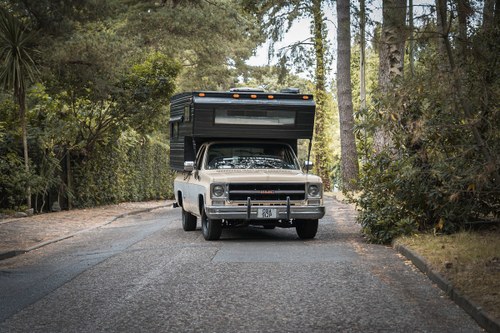 1976 GMC Sierra grande American pick up truck camper In vendita