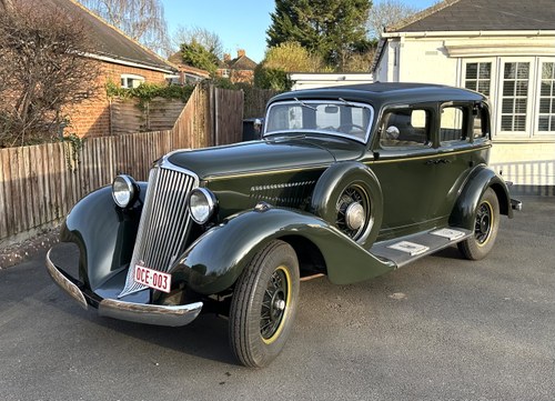1933 Graham-Paige Standard 8 64 with Blue Streak styling