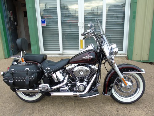 2011 Harley-Davidson FLSTC Heritage Softail Only 13500 Miles In vendita