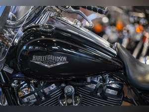 2017 Harley Davidson FLHR Road King 1745 One Owner From New For Sale (picture 12 of 22)