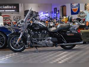 2017 Harley Davidson FLHR Road King 1745 One Owner From New For Sale (picture 19 of 22)