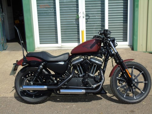7495 Harley-Davidson XL 883 N Sportster Iron 2017, Low Miles For Sale