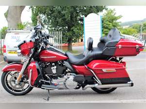 2021 71 Harley-Davidson Ultra Limited Touring 114 **Red** For Sale (picture 4 of 12)
