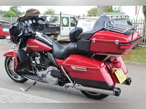 2021 71 Harley-Davidson Ultra Limited Touring 114 **Red** For Sale (picture 5 of 12)