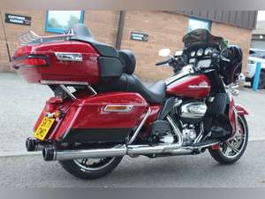 2021 71 Harley-Davidson Ultra Limited Touring 114 **Red** For Sale (picture 6 of 12)