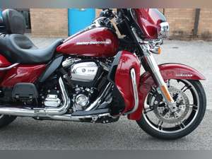 2021 71 Harley-Davidson Ultra Limited Touring 114 **Red** For Sale (picture 8 of 12)