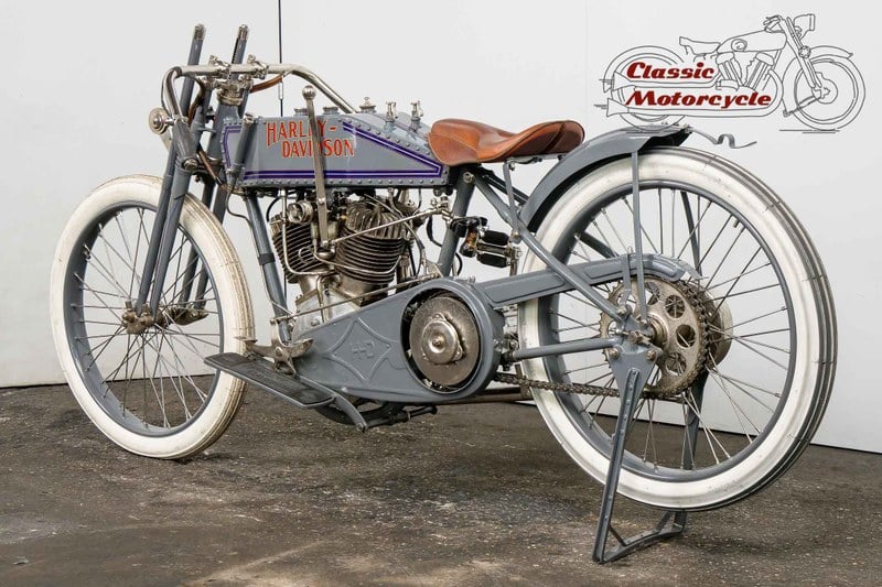 1916 Harley Davidson Triglide - 4