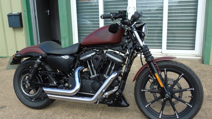 Harley-Davidson XL 883 N Sportster Iron 2017, Low Miles.