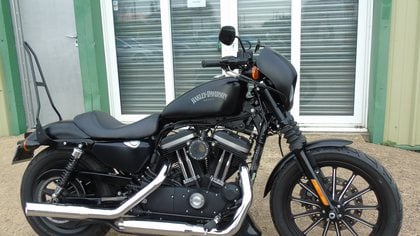 Harley-Davidson XL 883 N Iron Sportster, Nice Extra's.