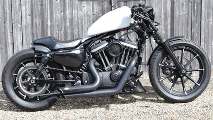 Harley Davidson XL 883N Iron Custom (3400 miles, St 1) 2018