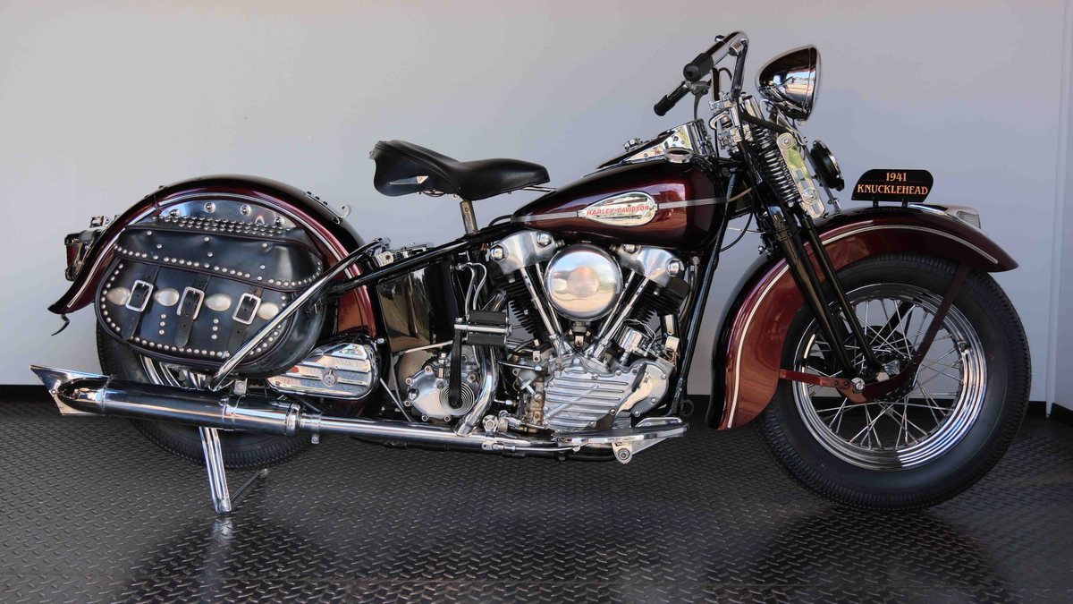 1941 Harley Davidson Knucklehead Dark red Left Hand Drive in