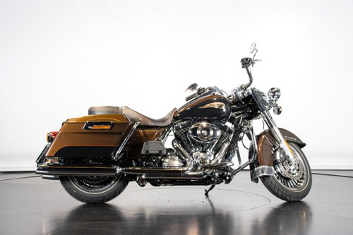 2013 HARLEY DAVIDSON ROAD KING 110TH° ANNIVERSARY In vendita