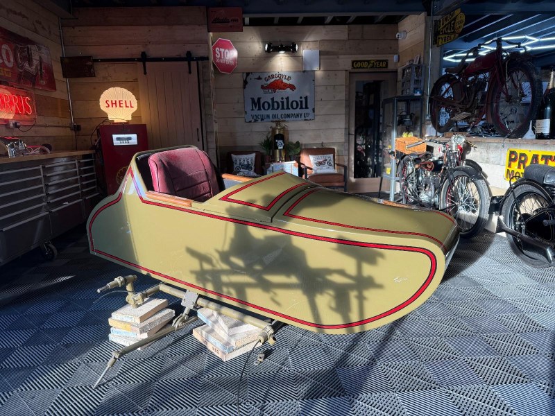 1929 Harley Davidson side car