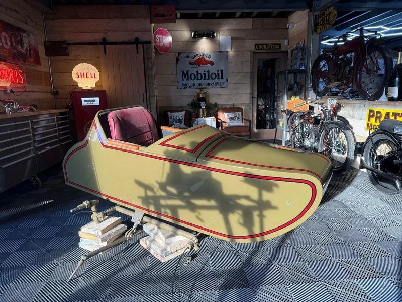 1929 Harley Davidson side car