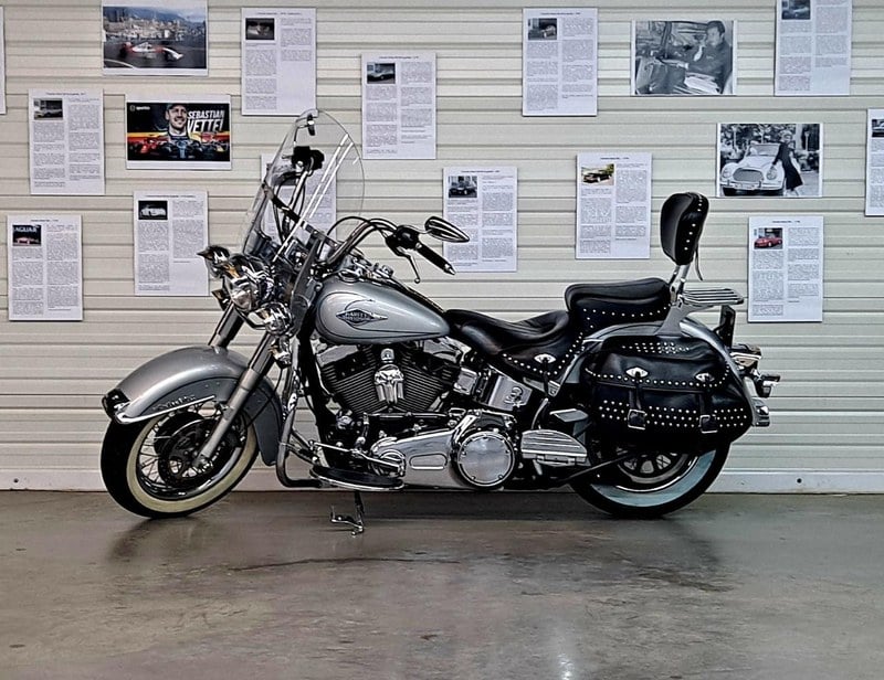 2009 Harley Davidson Softail Heritage Classic - 2 2009 Harley Davidson Softail Heritage Classic - 2