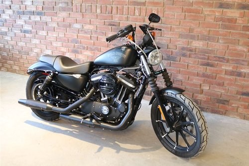 2016 Harley Davidson XL883N Iron In vendita