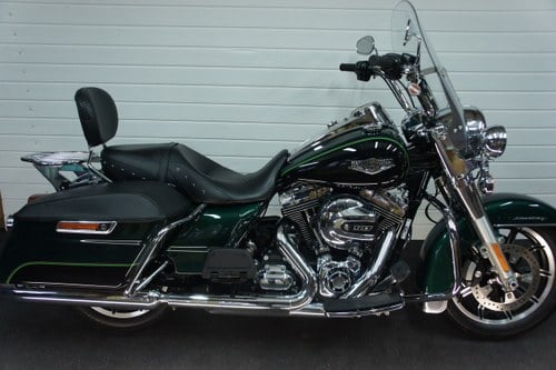 harley davidson road king 2017 . like new 2600 mil SOLD