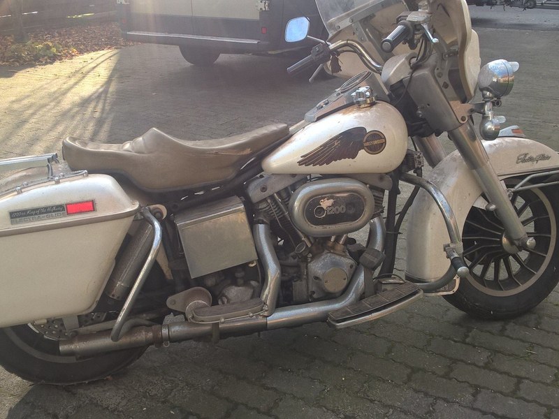 Barnfind FLH electra glide 1977