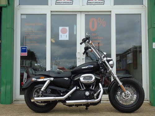 Harley-Davidson XL1200 Custom 2013 Only 4700 Miles In vendita