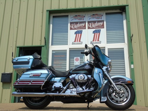 2008 Harley-Davidson FLHTC Electra Glide Ultra 105th Anniversary  In vendita