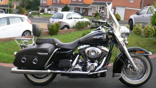 2007 Harley Davidson Road King Classic. For Sale