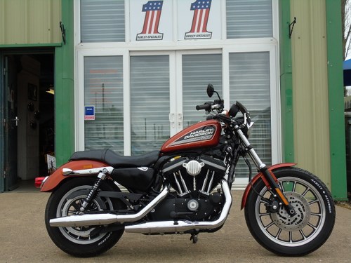 2011 Harley-Davidson XL 883 R Sportster Only 2,900 Miles From New In vendita