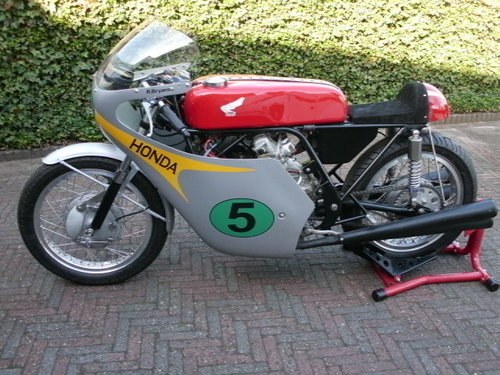 1964 Honda rc162rr 250cc 4 cyl.replica r.bryans SOLD