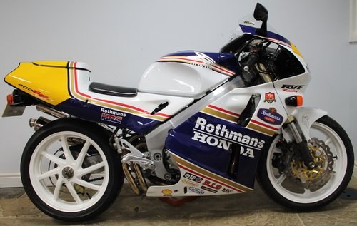 3994 1994 Honda RVF 400 NC35 RR In Rothmans Livery Outstanding VERKAUFT